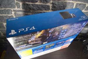 Playstation 4 (1To - Uncharted 4) (08)